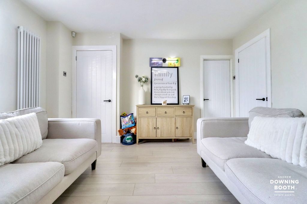 Property photo 3 of 23