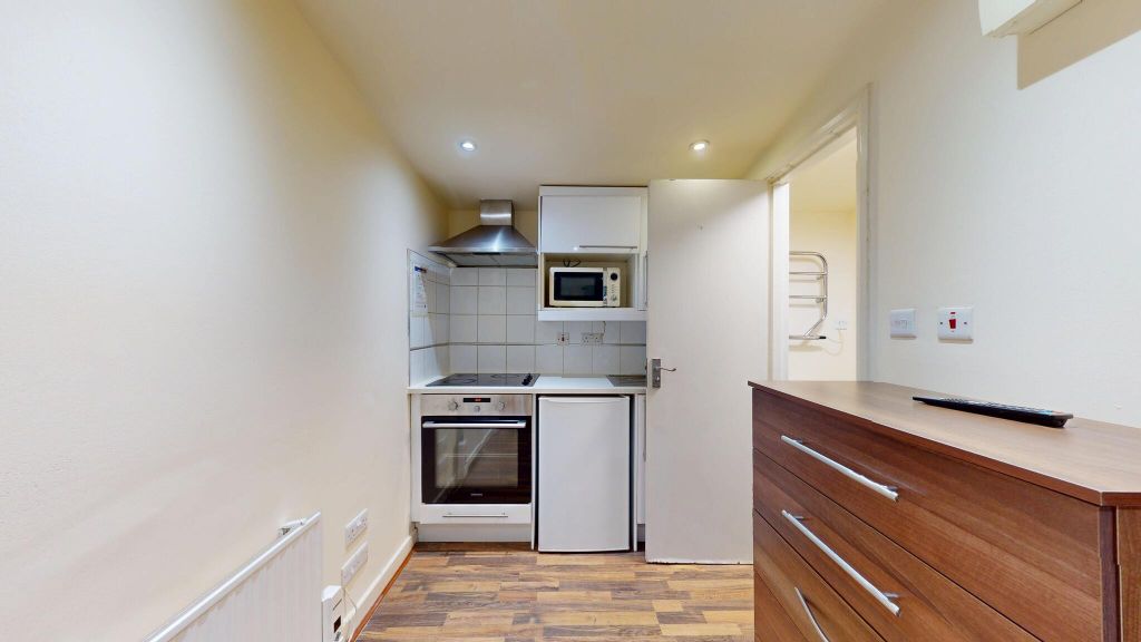 Property photo 2 of 13 Kitchen