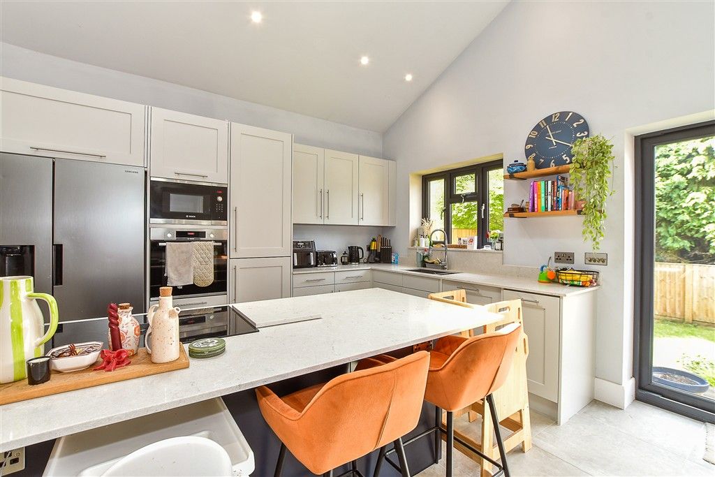 Property photo 3 of 16 Kitchen/ Diner/ Family Room