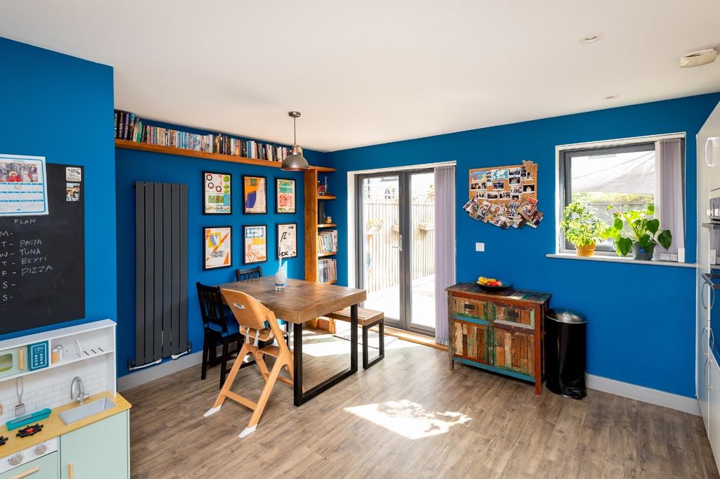 Property photo 3 of 30 342_Paintworks_Boardwalk-33.Jpg