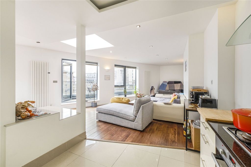 Property photo 1 of 13 Reception Room