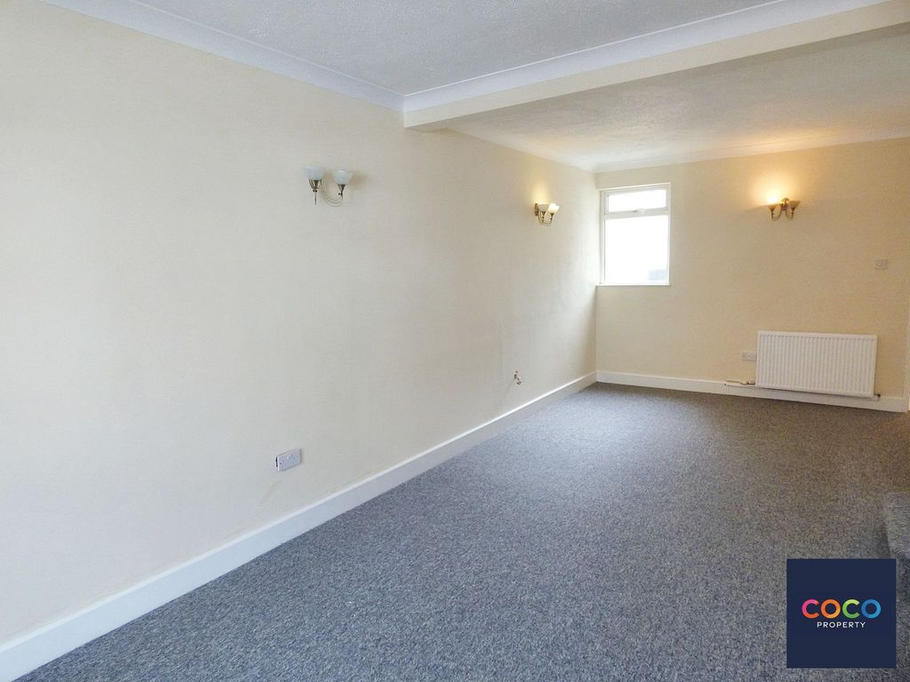 Property photo 2 of 8 Sitting Room/Diner