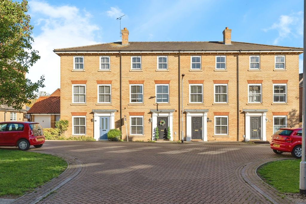 Property photo 1 of 17 Front