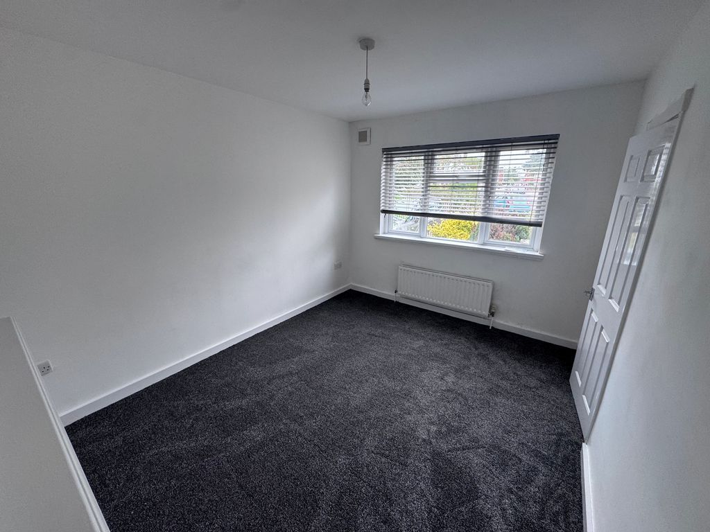 Property photo 2 of 11 Photo 9
