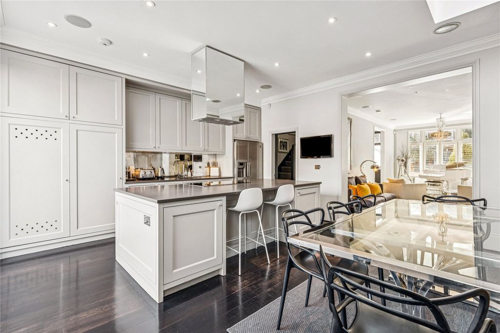 Property photo 3 of 24 Picture No. 18