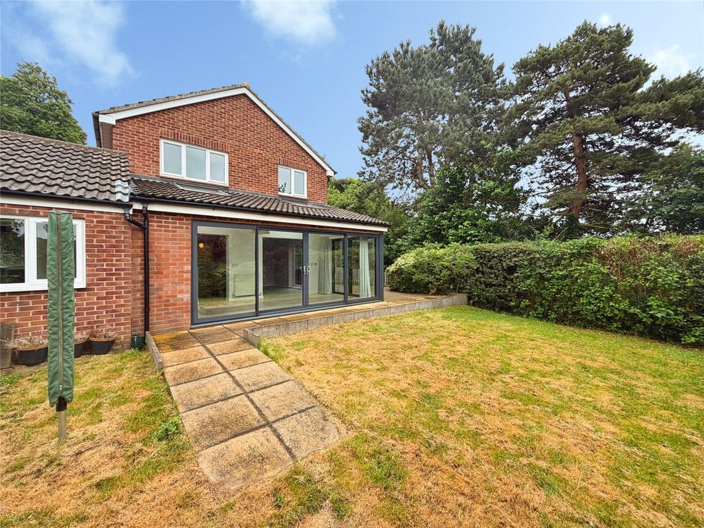 Property photo 3 of 29 Picture No. 11