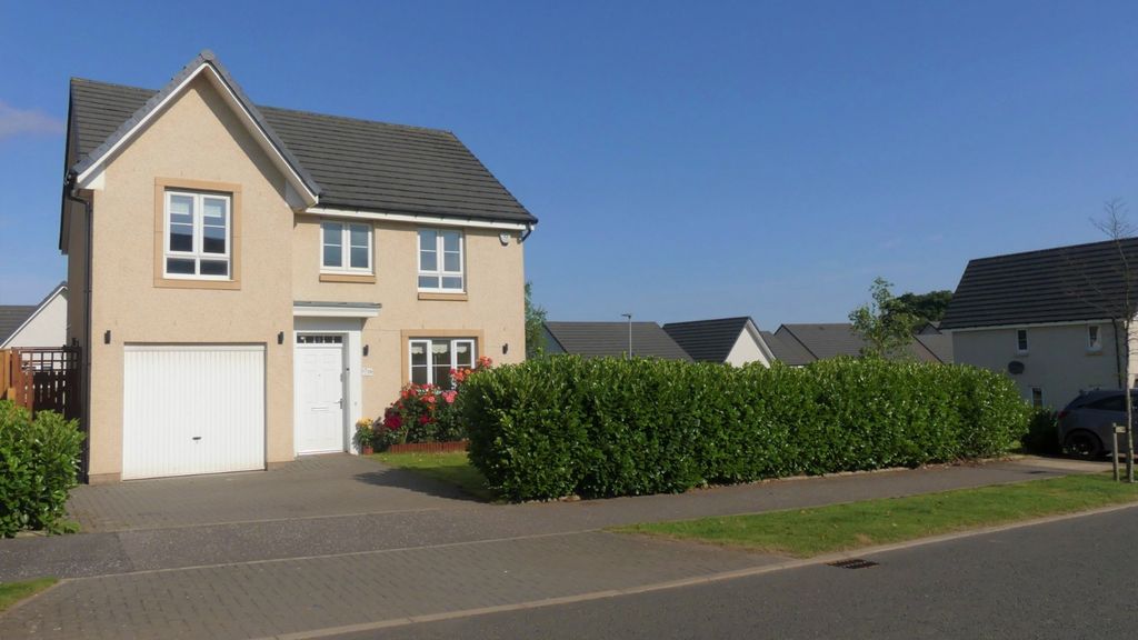 Property photo 1 of 12