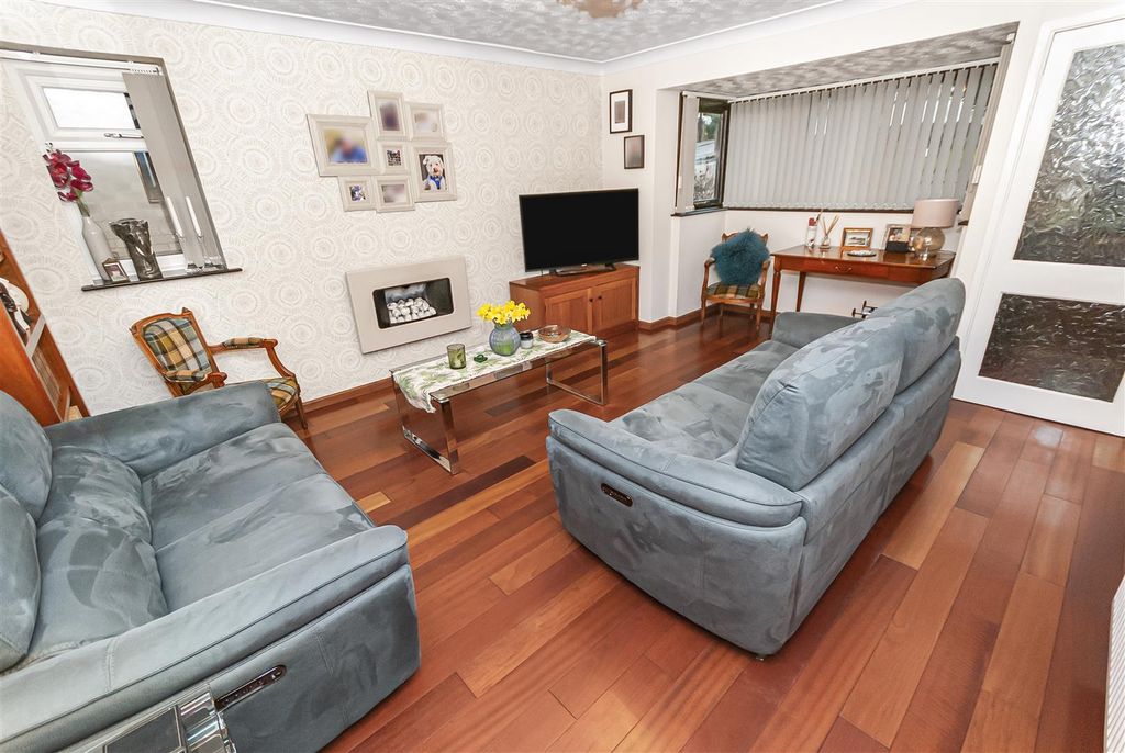 Property photo 2 of 24 Living Room