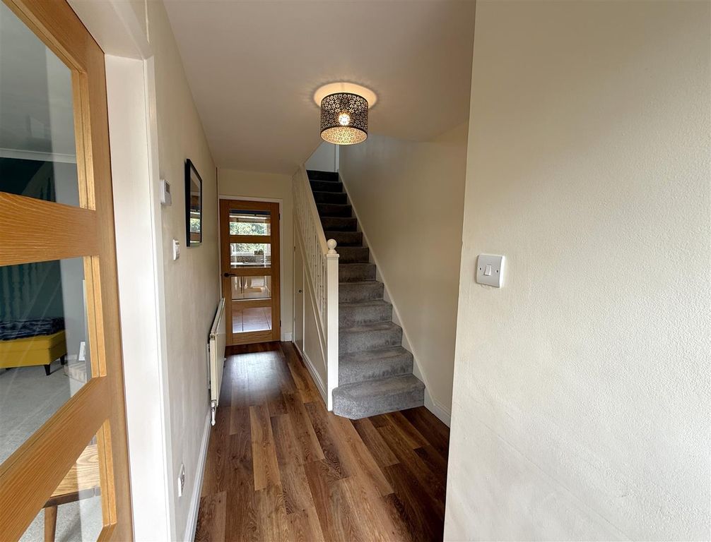 Property photo 3 of 26 Entrance Hall.Jpg