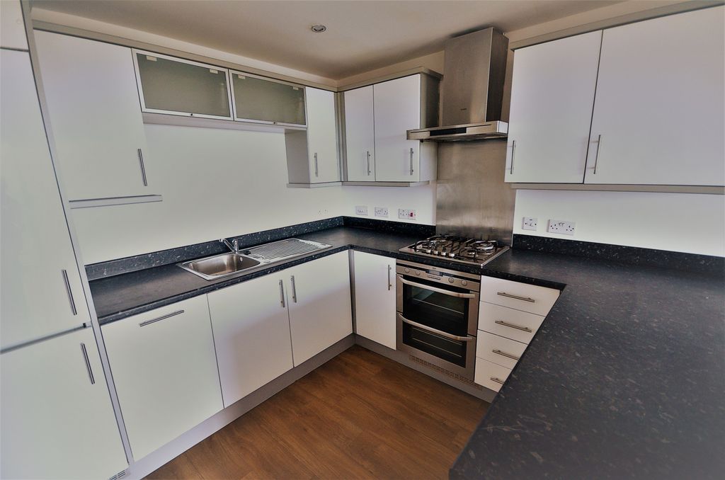 Property photo 2 of 11 Gallery