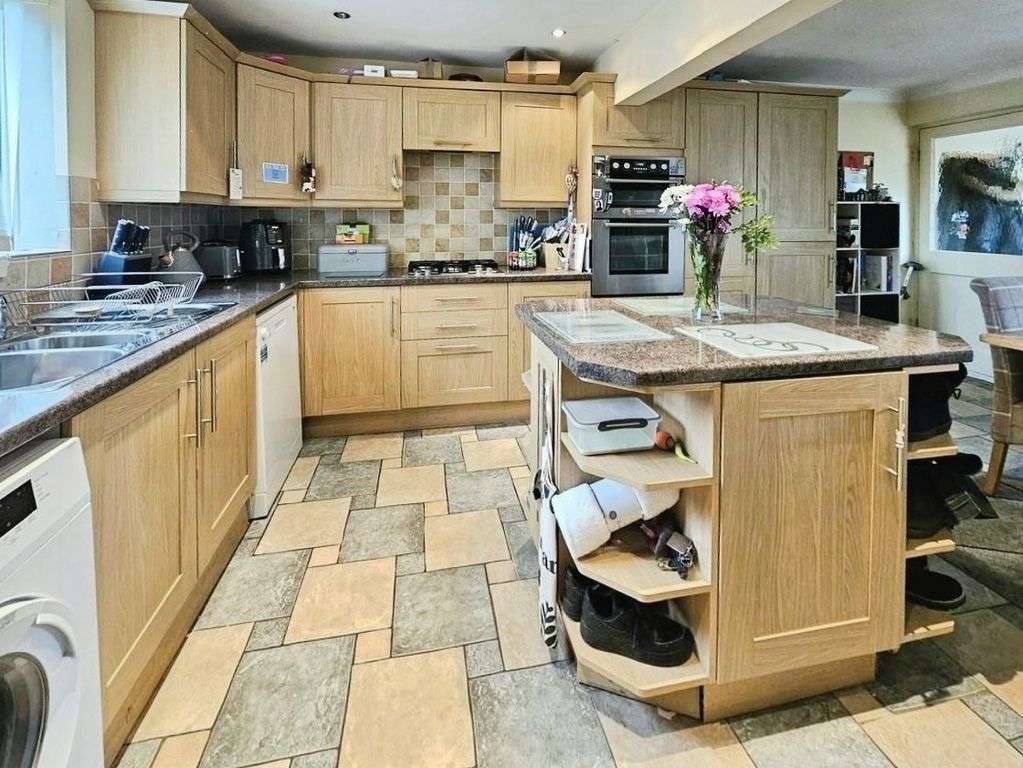 Property photo 2 of 14 Pbox-Img.Jpeg