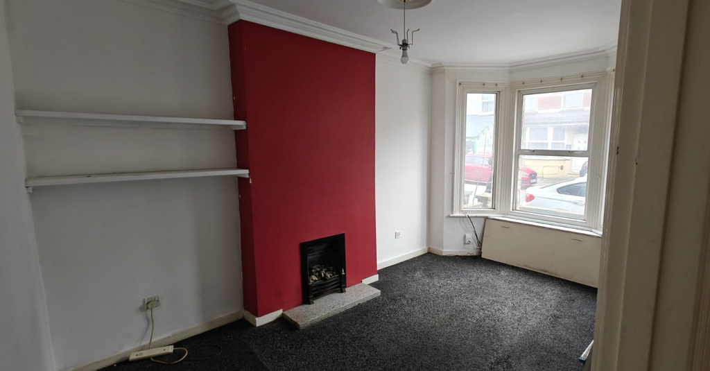 Property photo 2 of 6