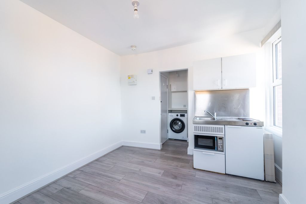 Property photo 2 of 7 Mba07640
