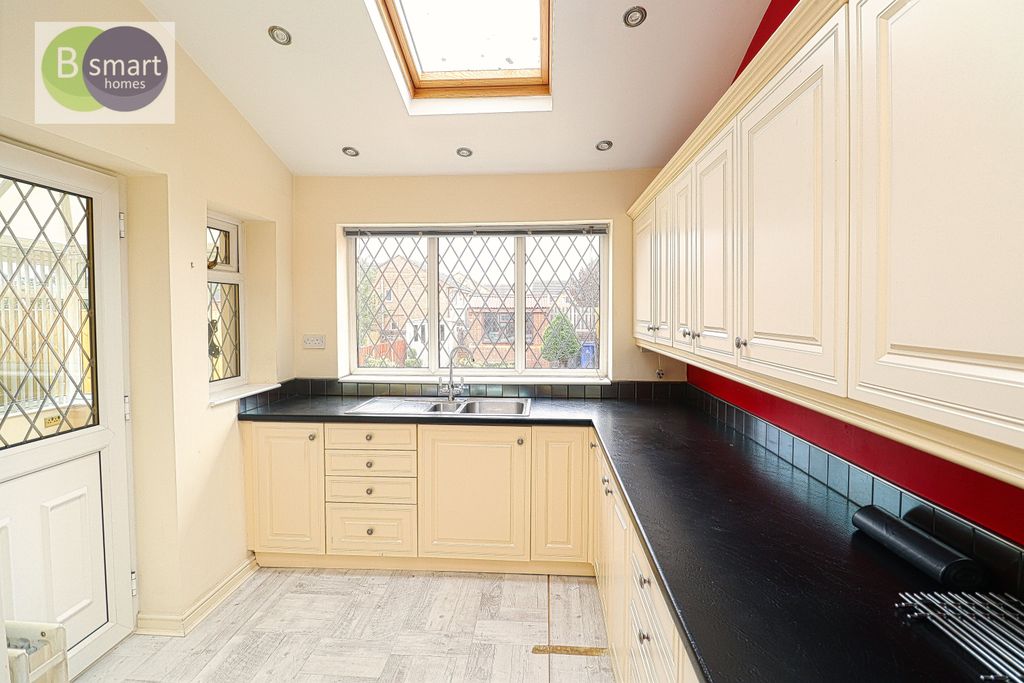 Property photo 3 of 17 Img_0270