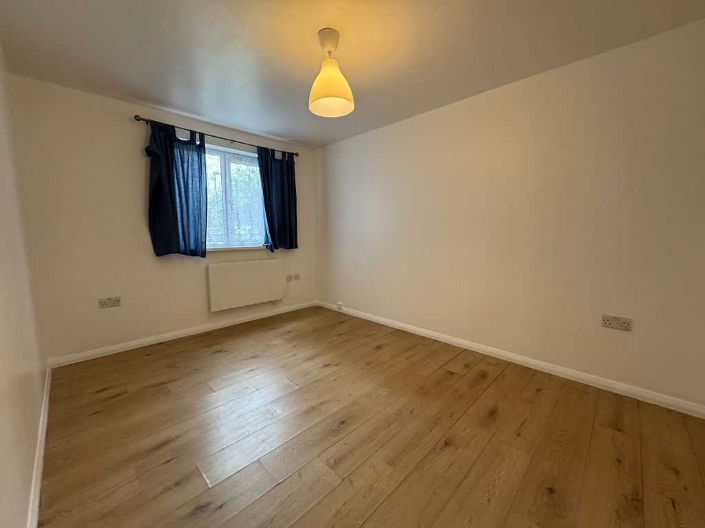 Property photo 1 of 2