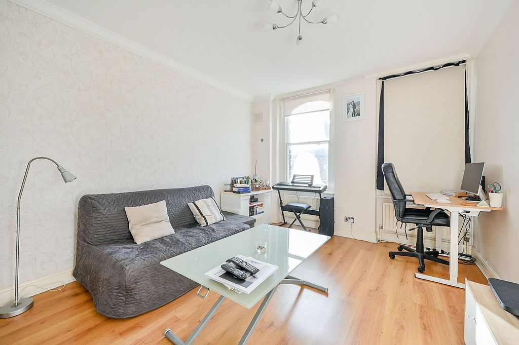 Property photo 1 of 6
