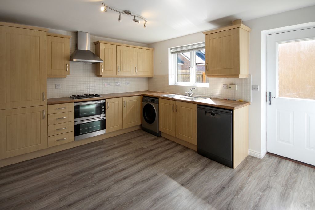 Property photo 2 of 16 Img_7972