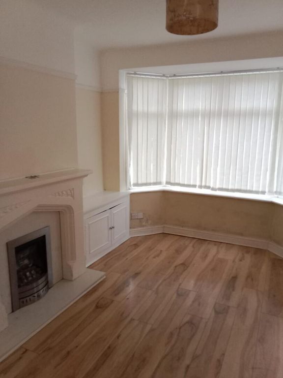 Property photo 3 of 9 Living Room