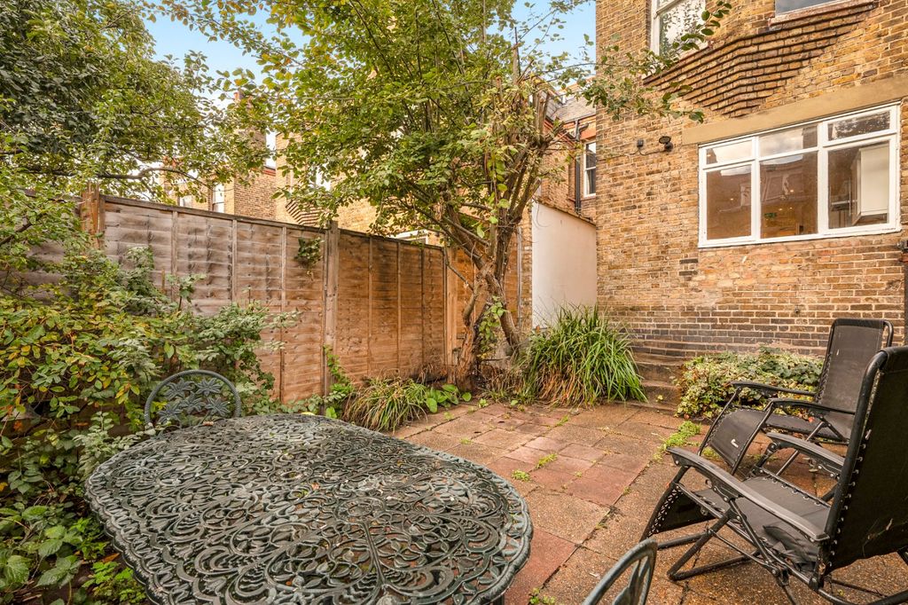 Property photo 2 of 10