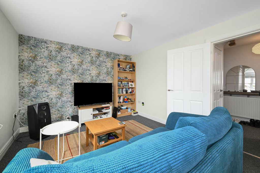 Property photo 3 of 18 Property Image 3