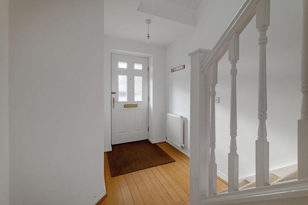 Property photo 3 of 24