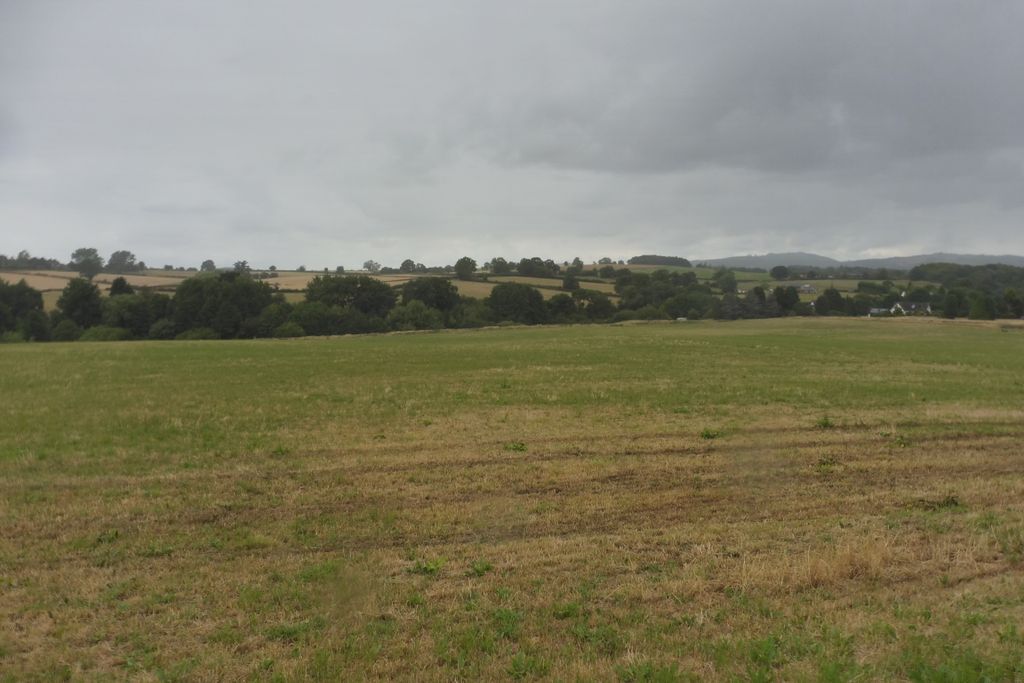 Property photo 1 of 3 P1080605