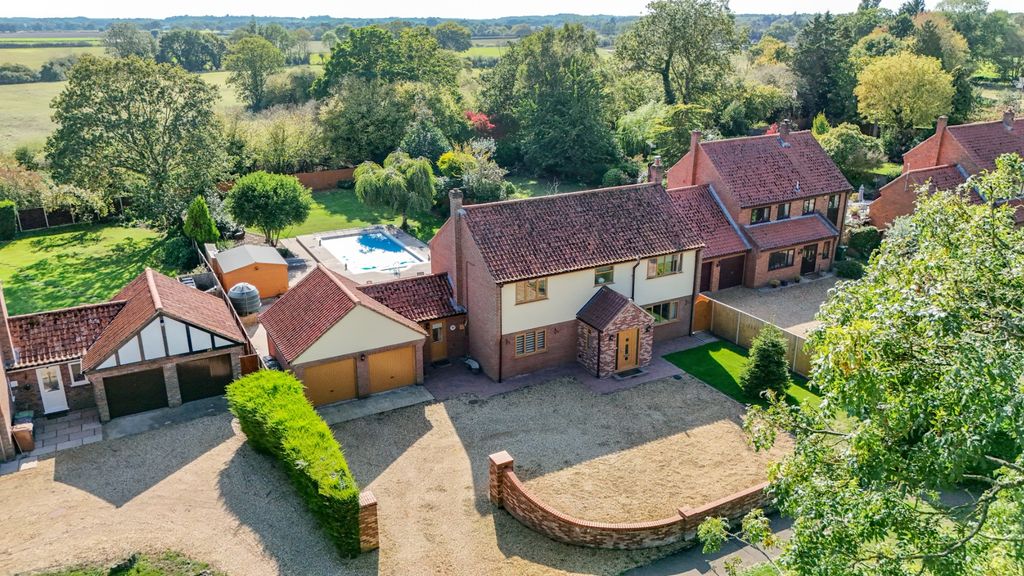 Property photo 1 of 52 4555542