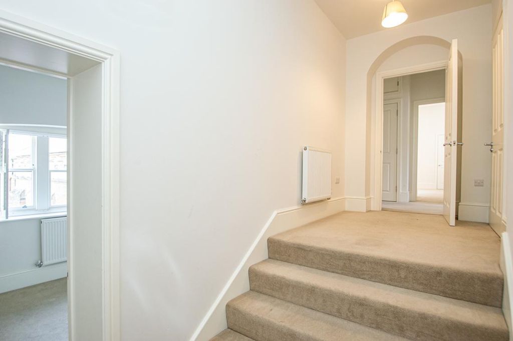 Property photo 2 of 12 Entrance