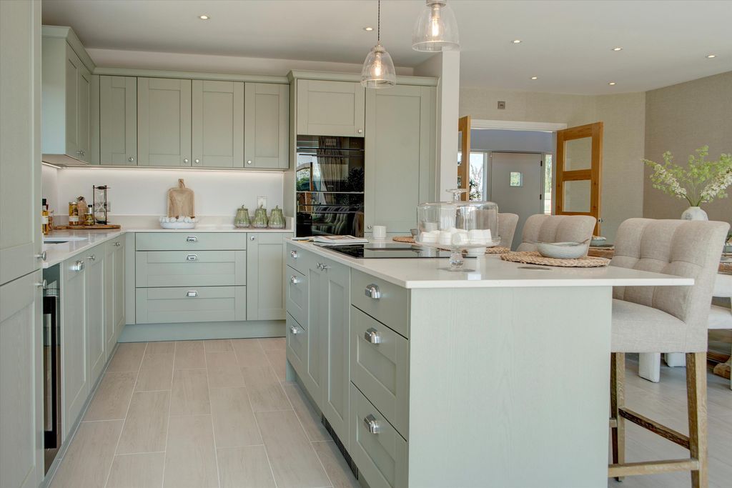 Property photo 3 of 28 Image