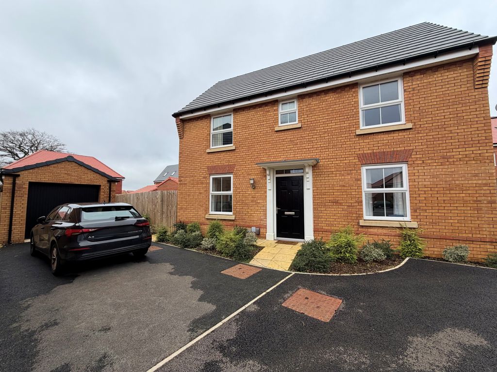 Property photo 1 of 18 Front