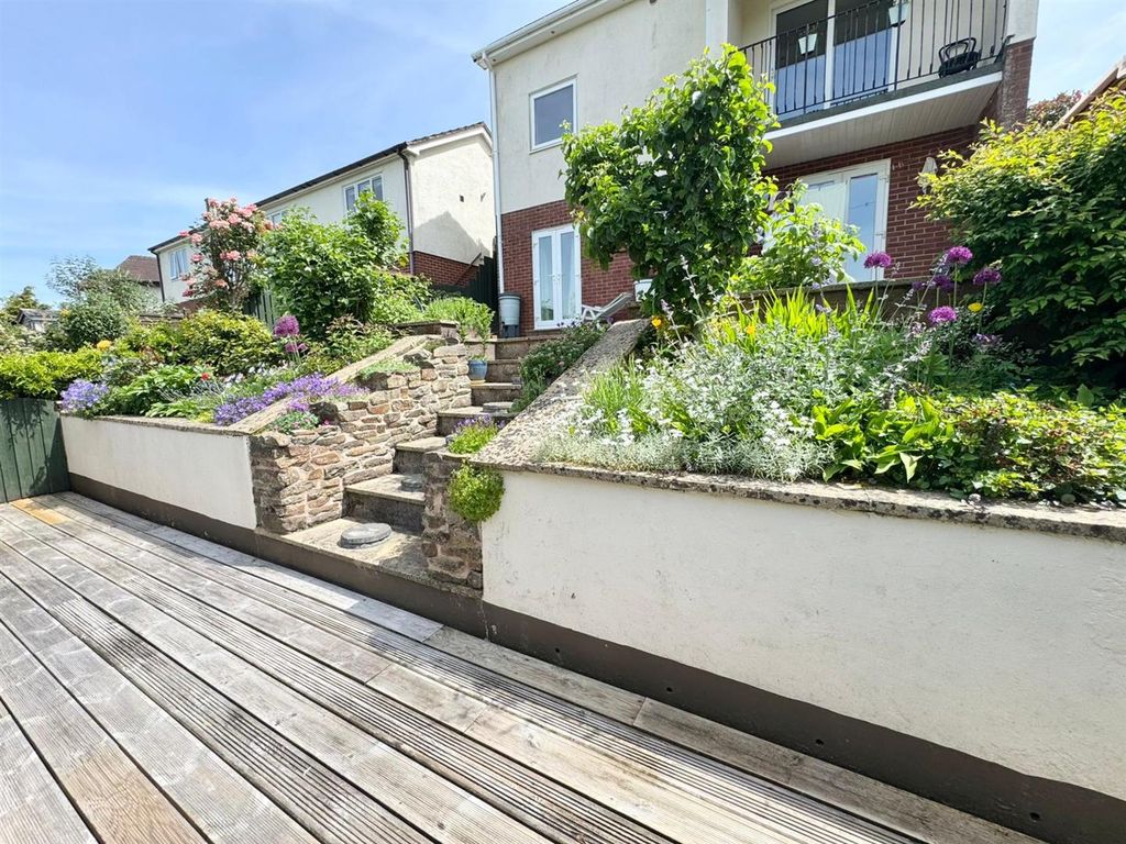 Property photo 1 of 15 Garden