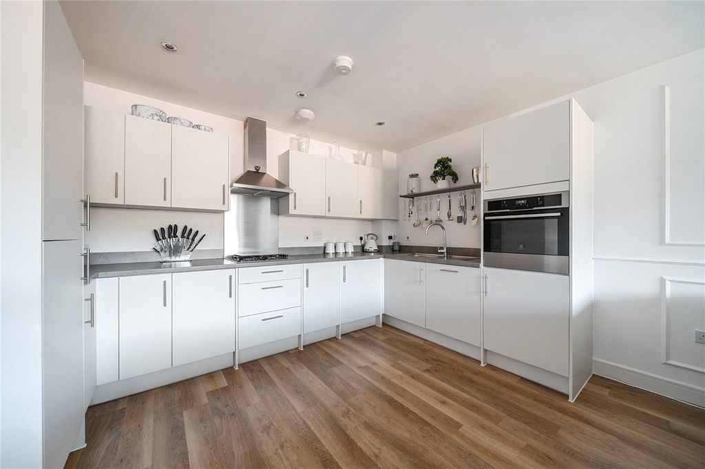 Property photo 3 of 15 Picture 3