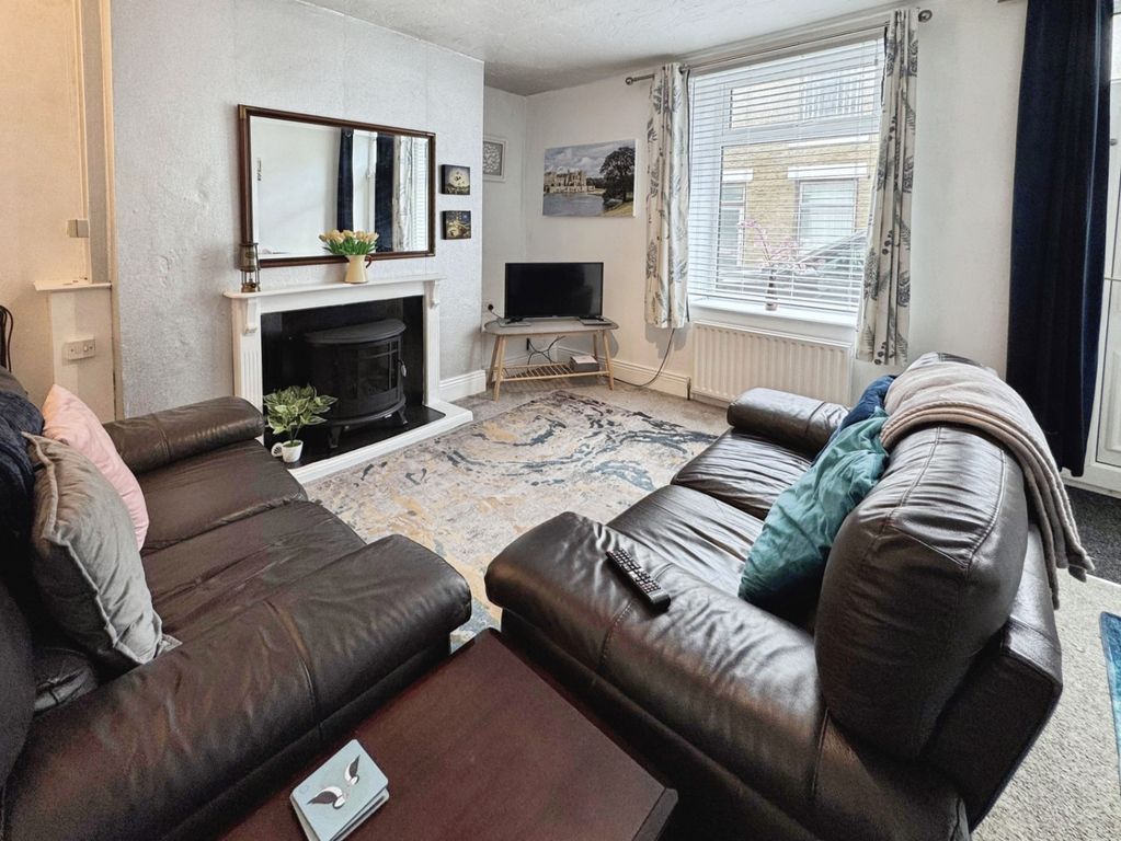 Property photo 2 of 10 Pbox-Living_Room-330967.Jpg