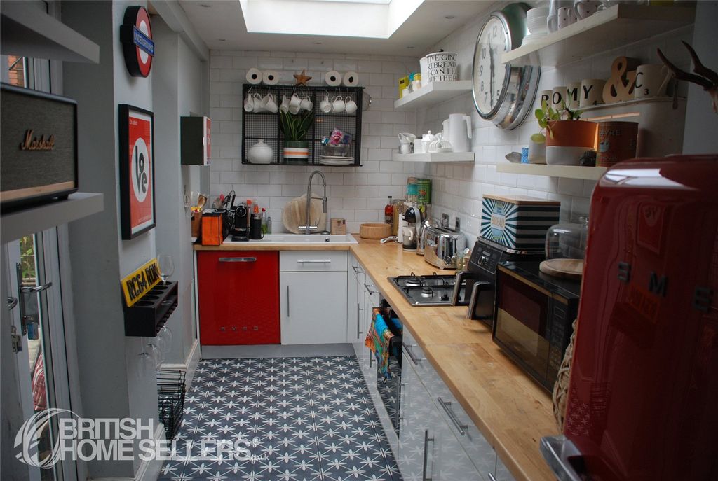 Property photo 3 of 15 3