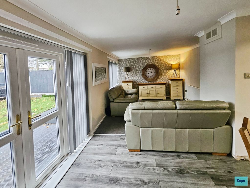 Property photo 3 of 20 Lounge/Diner