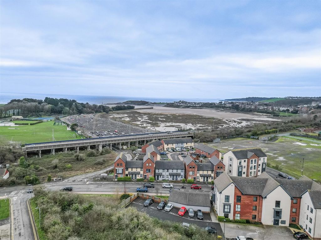 Property photo 2 of 24 Front