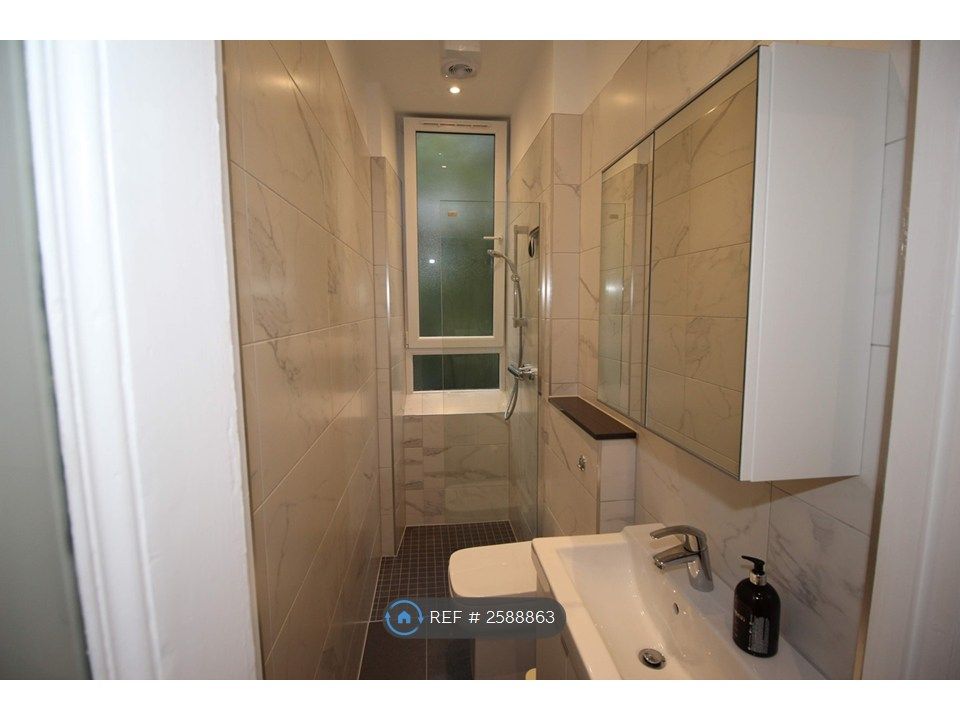 Property photo 3 of 4 Shower Room