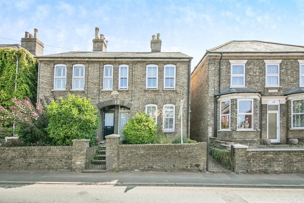 Property photo 2 of 18
