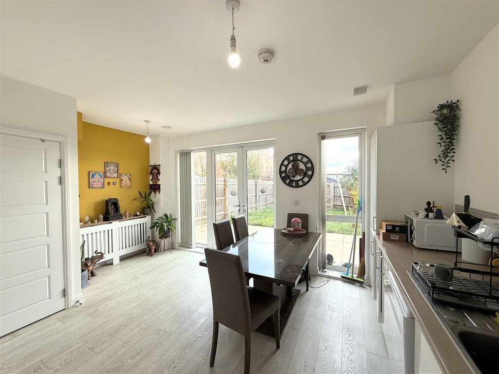 Property photo 2 of 13 Kit.1.Jpeg