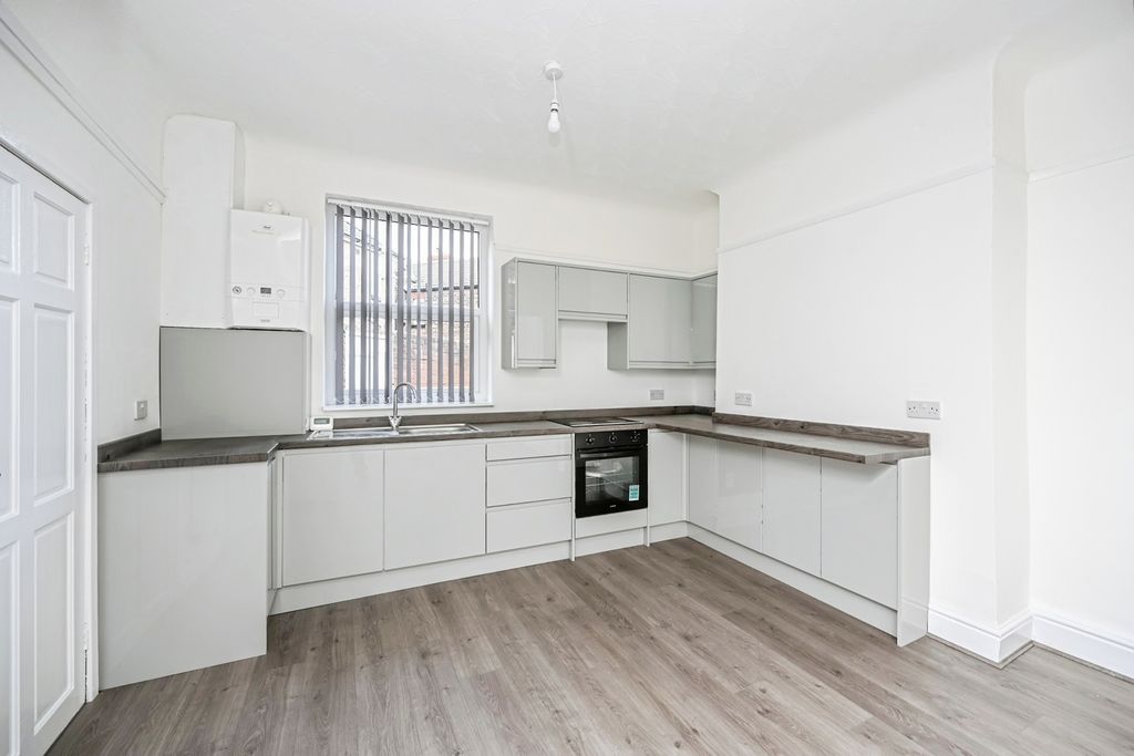 Property photo 3 of 17 Photo