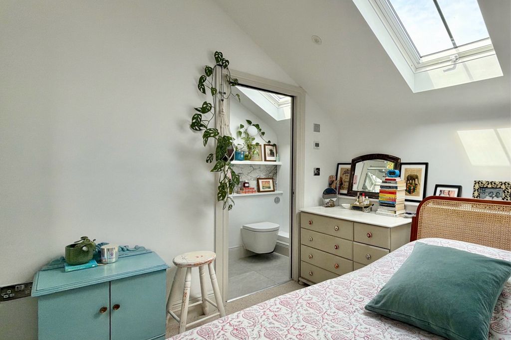 Additional image 13 of 2 bed flat for salePaternoster Row, Ottery St. Mary, Devon EX11