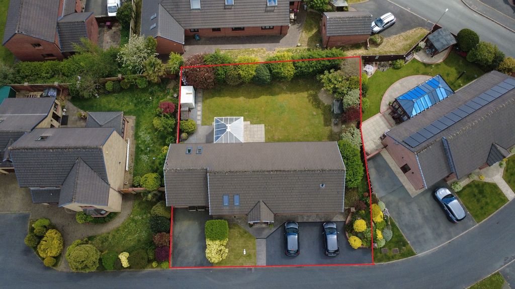 Property photo 2 of 44