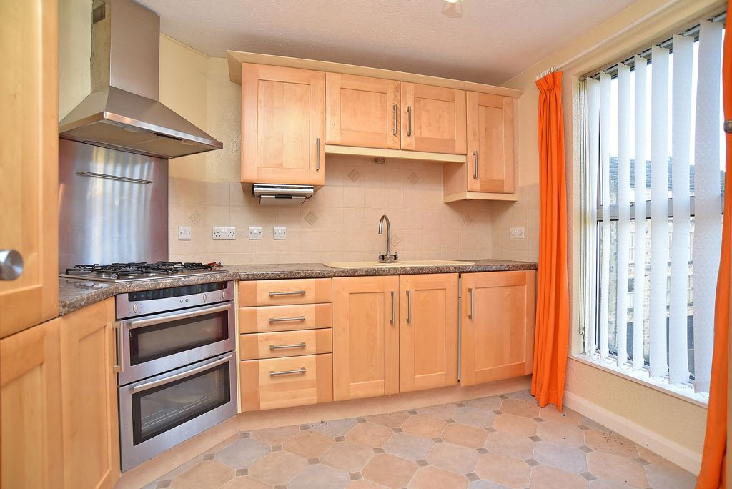 Property photo 3 of 9