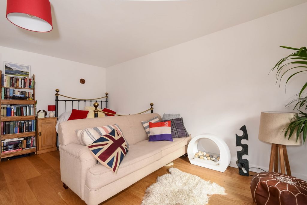 Property photo 2 of 6 165942 (4)c
