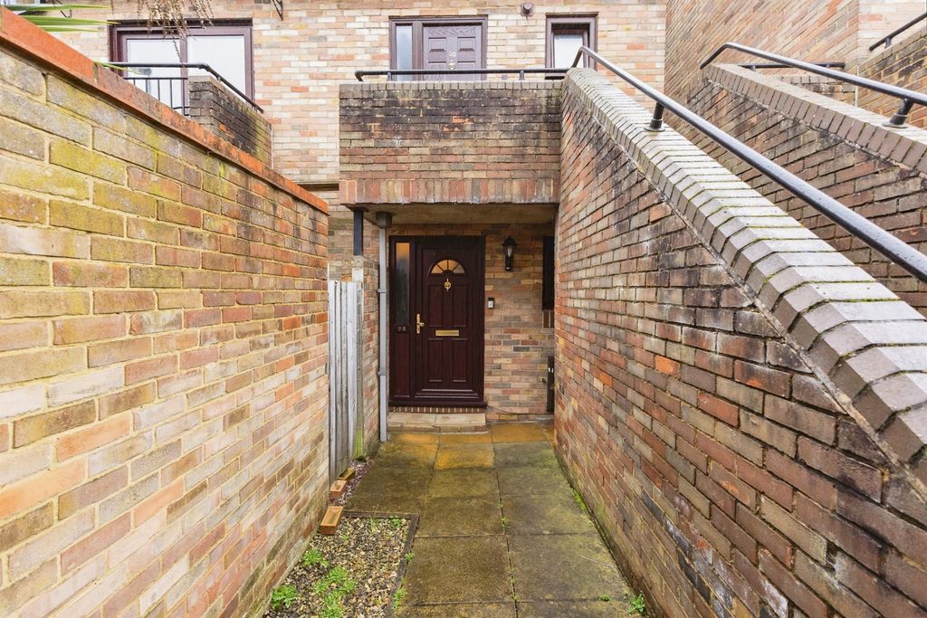 Property photo 3 of 16