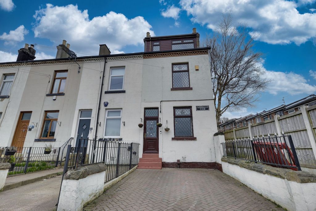 Property photo 1 of 19 Picture No. 04