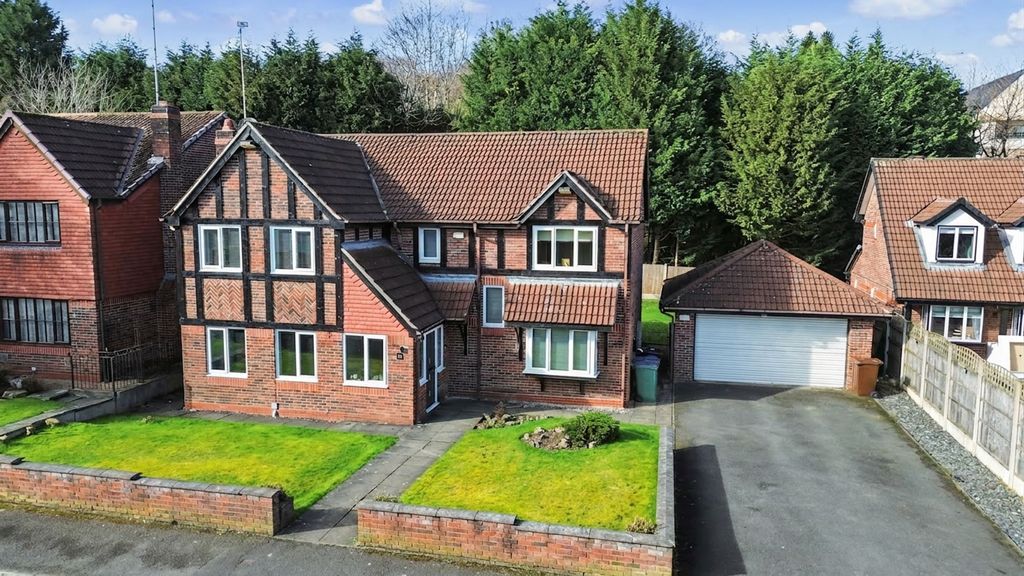 Property photo 2 of 36