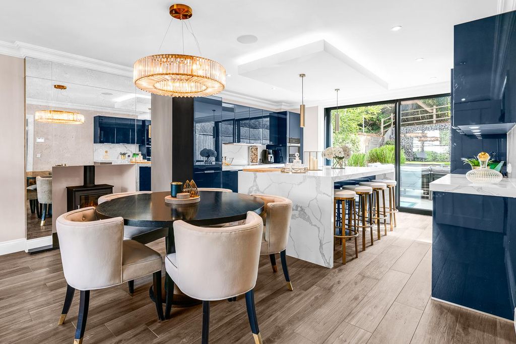 Property photo 2 of 50 Internal-Smalll-15.Jpg
