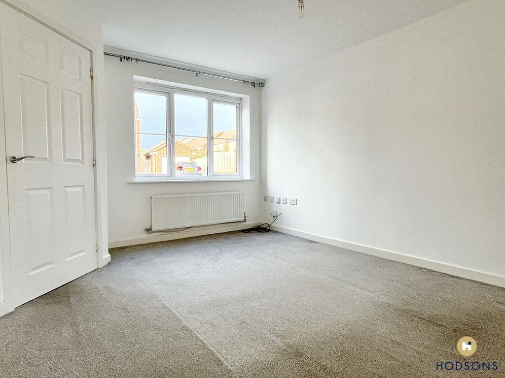 Property photo 2 of 12 Living Room