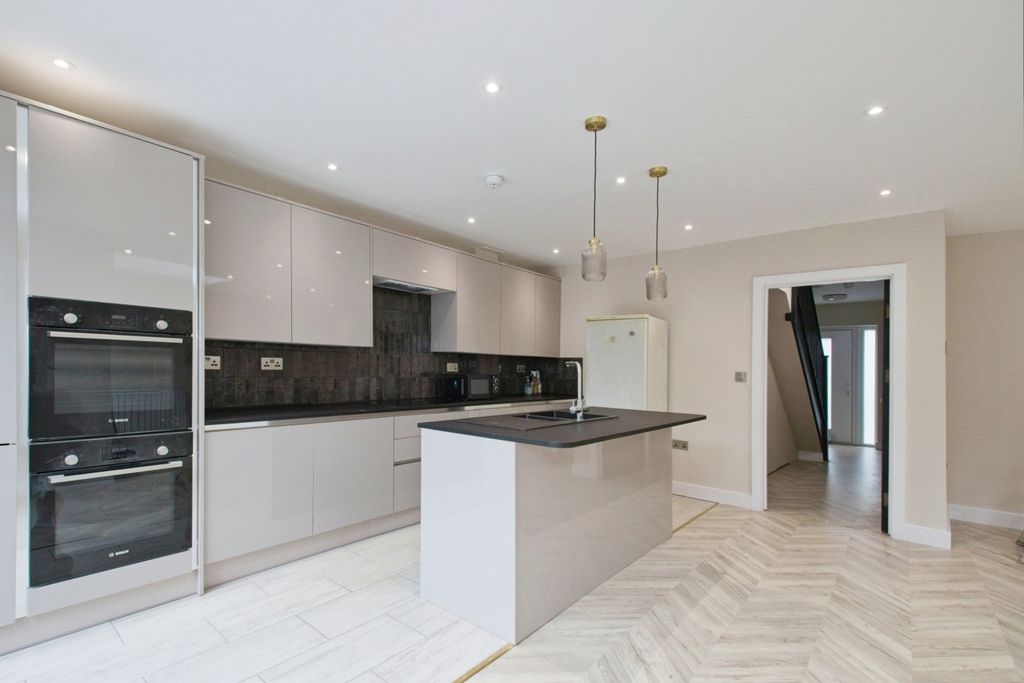 Property photo 1 of 13 Kitchen